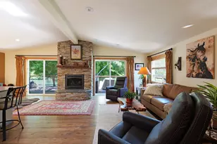 150 Castaline Pl, Shady Cove, OR 97539 - Photo 10