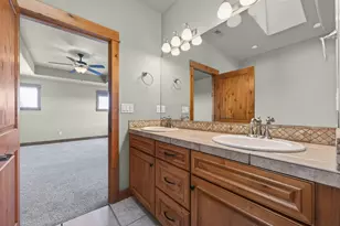 2635 N Awbrey Point Circle, Bend, OR 97703 - Photo 28