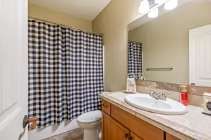 570 Mountain Ridge Dr, Culver, OR 97734 - Photo 26