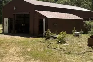 42256 Hwy 62, Prospect, OR 97536 - Photo 2