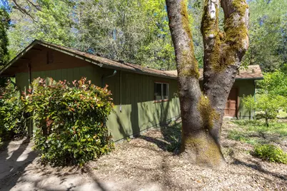 2601 Sand Creek Road, Grants Pass, OR 97527 - Photo 32