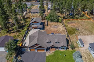 55442 Heierman Dr, Bend, OR 97707 - Photo 2