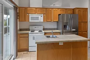 756 NE Sioux Ct, Redmond, OR 97756 - Photo 8