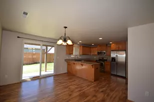 3512 Ave H, White City, OR 97503 - Photo 8
