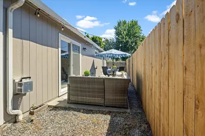 1630 Medart Lane, Grants Pass, OR 97527 - Photo 28