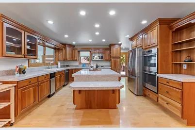 1562 Sleepy Hollow Loop, Grants Pass, OR 97527 - Photo 6