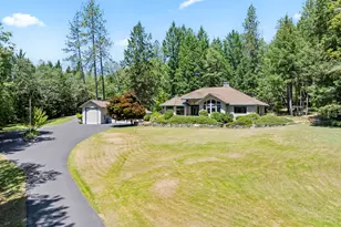 1562 Sleepy Hollow Loop, Grants Pass, OR 97527 - Photo 1