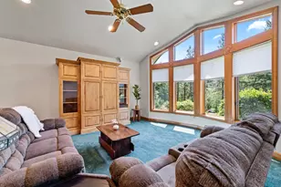 1562 Sleepy Hollow Loop, Grants Pass, OR 97527 - Photo 16