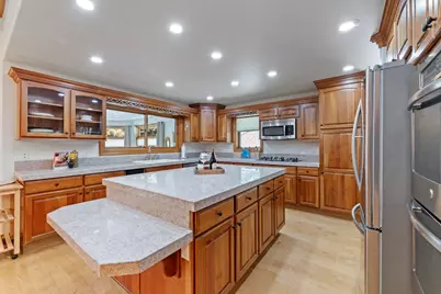 1562 Sleepy Hollow Loop, Grants Pass, OR 97527 - Photo 8