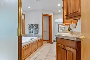 1562 Sleepy Hollow Loop, Grants Pass, OR 97527 - Photo 22