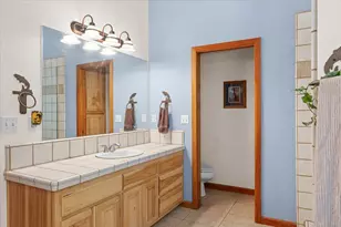 196 Pooh Ln, Grants Pass, OR 97526 - Photo 14