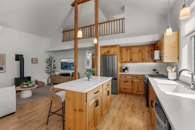 1940 NW Monterey Pines Drive #UNIT 12, Bend, OR 97703 - Photo 4