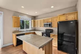 176 S Timber Pine Pl, Sisters, OR 97759 - Photo 14