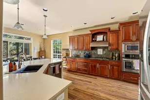 20165 Stonegate Dr, Bend, OR 97702 - Photo 2