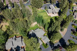 60555 Elkai Woods Dr, Bend, OR 97702 - Photo 22