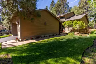 60555 Elkai Woods Dr, Bend, OR 97702 - Photo 6
