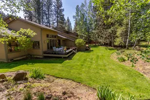 60555 Elkai Woods Dr, Bend, OR 97702 - Photo 2