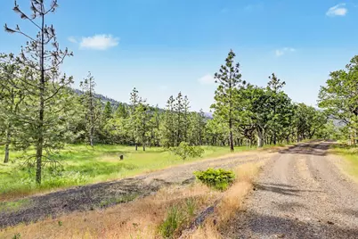 275 Citadel Road, Trail, OR 97541 - Photo 10