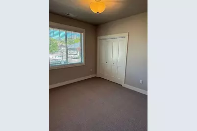 3752 Sunleaf Avenue, Medford, OR 97504 - Photo 12