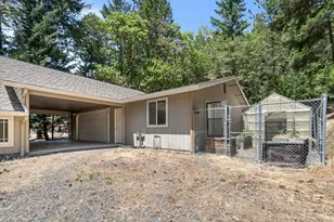 11020 N Applegate Rd, Grants Pass, OR 97527 - Photo 4