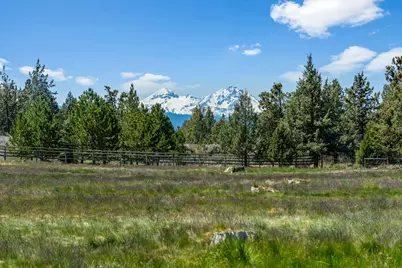 64080 Highway 20, Bend, OR 97703 - Photo 46