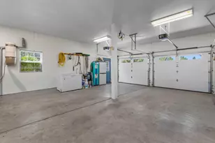 64080 Hwy 20, Bend, OR 97703 - Photo 30