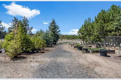 64080 Highway 20, Bend, OR 97703 - Photo 40
