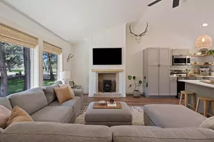20724 Prince John Ct, Bend, OR 97702 - Photo 10