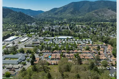 100 Brookside Court, Rogue River, OR 97537 - Photo 34