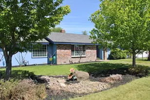 6301 Harlan Dr, Klamath Falls, OR 97603 - Photo 2