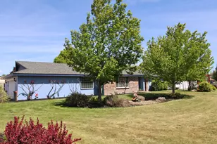 6301 Harlan Dr, Klamath Falls, OR 97603 - Photo 1