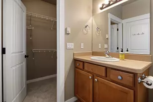 2302 NE Mary Rose Pl, Bend, OR 97701 - Photo 10