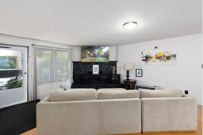 374 Cambridge Street, Ashland, OR 97520 - Photo 12