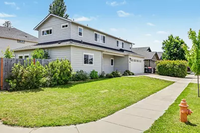 2201 Westwood Drive, Medford, OR 97501 - Photo 2