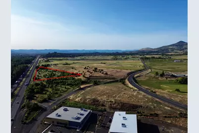 Kirk Way #502, Phoenix, OR 97535 - Photo 2