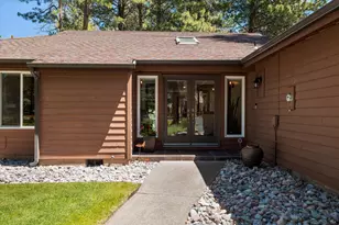69986 W Meadow Pkwy, Sisters, OR 97759 - Photo 2