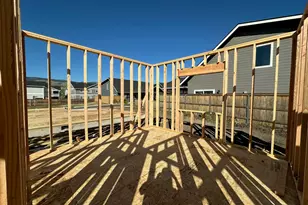 313 E Rapp Rd, Talent, OR 97540 - Photo 4