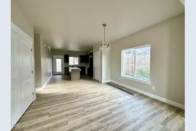 313 E Rapp Road, Talent, OR 97540 - Photo 4