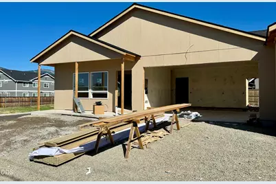 315 E Rapp Road, Talent, OR 97540 - Photo 2