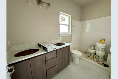 315 E Rapp Road, Talent, OR 97540 - Photo 12