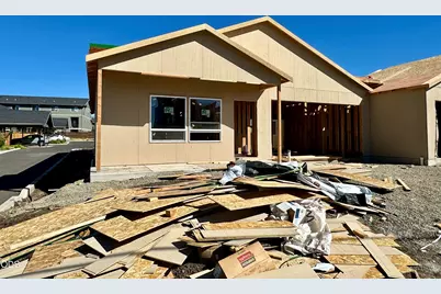 315 E Rapp Road, Talent, OR 97540 - Photo 2