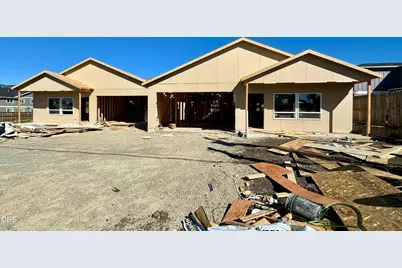 315 E Rapp Road, Talent, OR 97540 - Photo 4