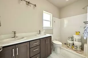 315 E Rapp Rd, Talent, OR 97540 - Photo 26
