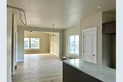 315 E Rapp Road, Talent, OR 97540 - Photo 8