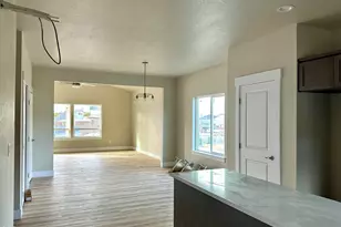 315 E Rapp Rd, Talent, OR 97540 - Photo 8
