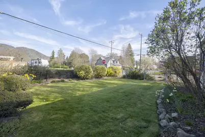 1502 NW Lawnridge Avenue, Grants Pass, OR 97526 - Photo 46