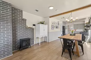 829 Hazel St, Central Point, OR 97502 - Photo 6