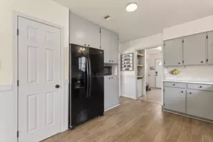 829 Hazel St, Central Point, OR 97502 - Photo 10