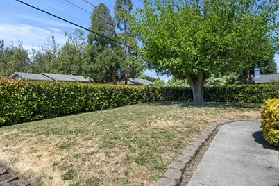 110 N 2nd Street, Talent, OR 97540 - Photo 4