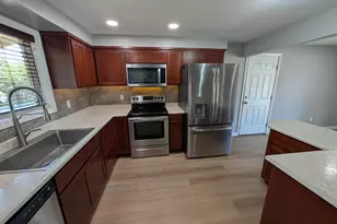 2299 Delta Waters Rd, Medford, OR 97504 - Photo 12